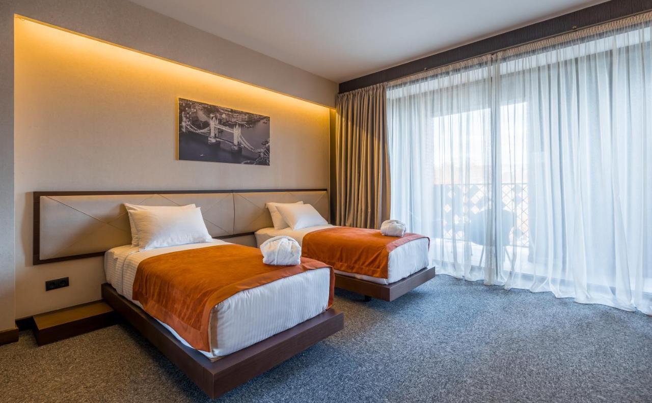 Bridge Hotel Тбилиси Экстерьер фото