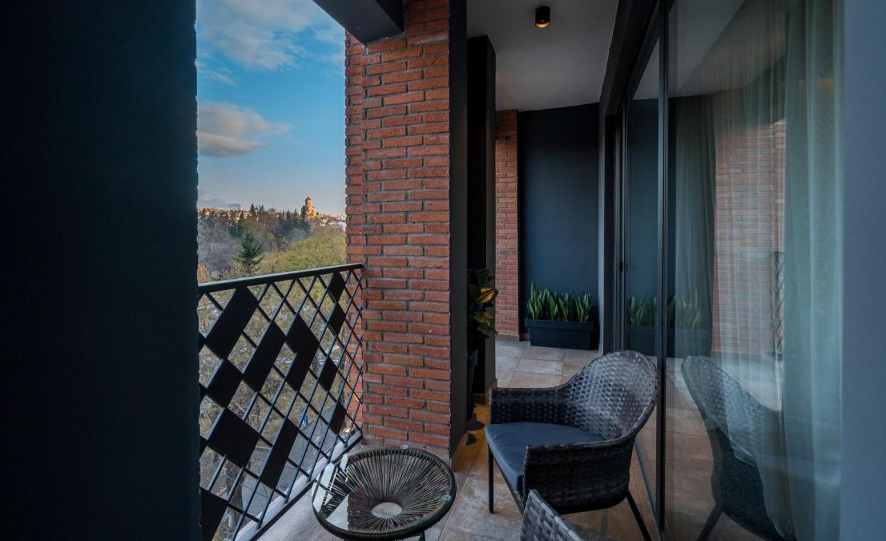 Bridge Hotel Тбилиси Экстерьер фото