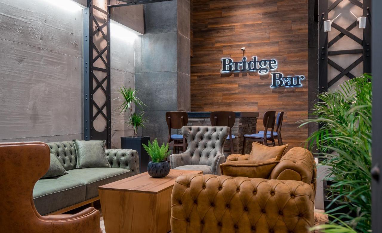 Bridge Hotel Тбилиси Экстерьер фото