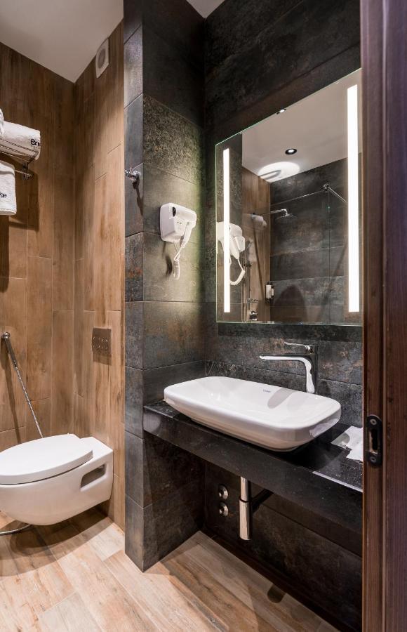 Bridge Hotel Тбилиси Экстерьер фото