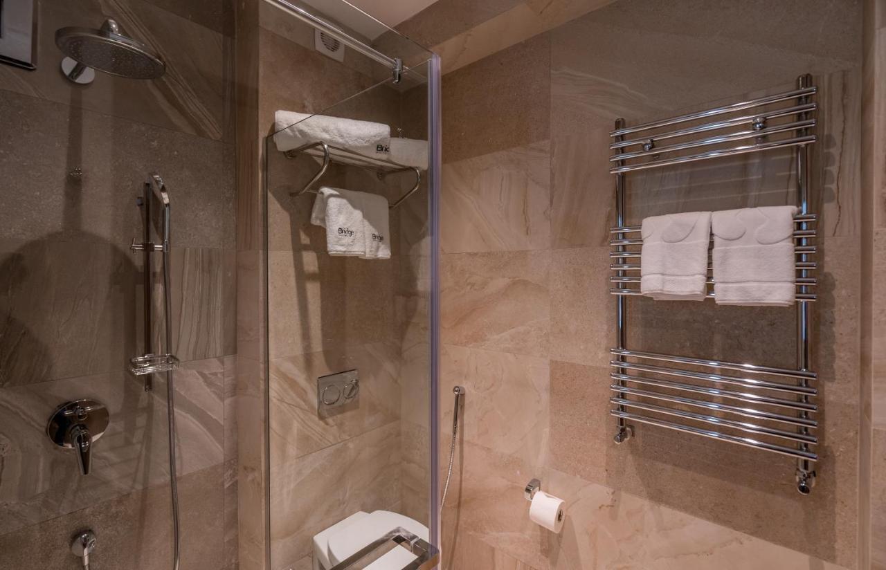Bridge Hotel Тбилиси Экстерьер фото
