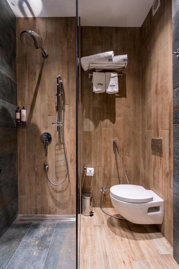 Bridge Hotel Тбилиси Экстерьер фото